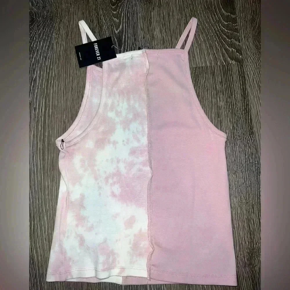 Forever 21 Tank Top. NWT. Size Small